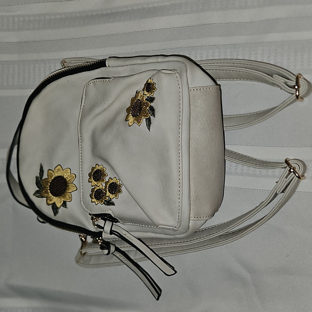Floral Embroidered Cream Backpack